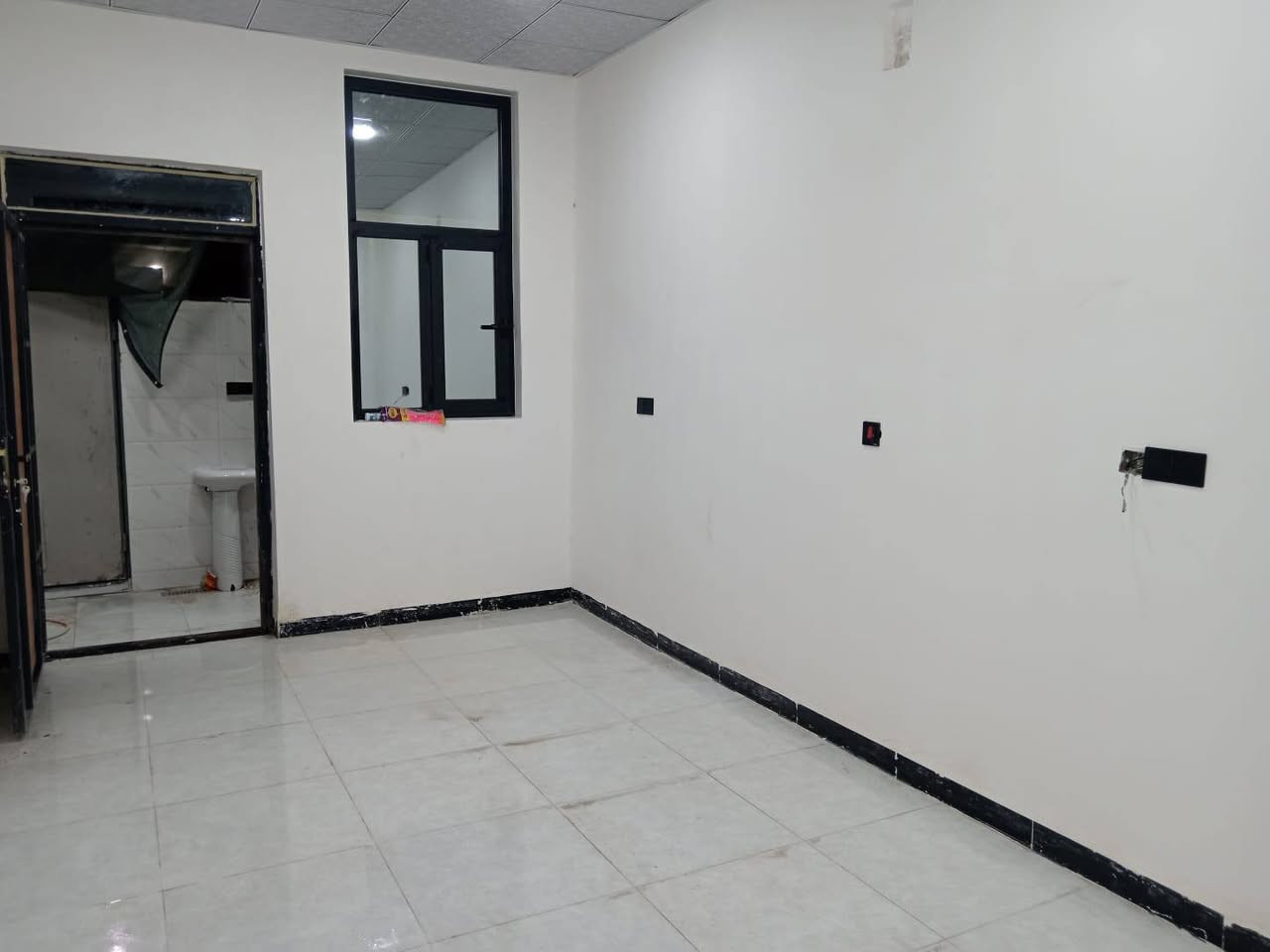 دار ١٠٠م للايجار ملحق النداء خلف مول حكاية نظيف كلش طابق واحد ايجارة ٢٥٠ للاستفسار ***********
