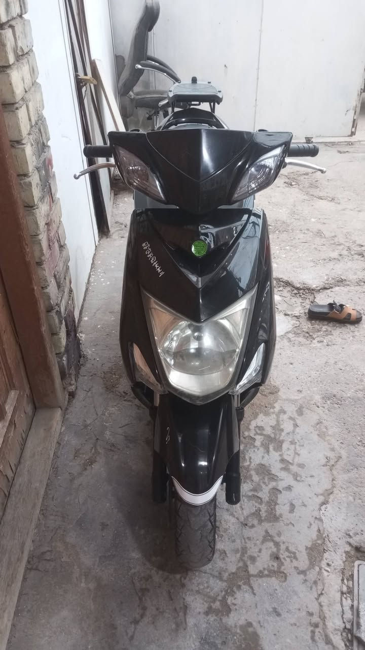 السلام عليكم دراجه سكنس لد كفاله من التبخير والصوت دراجه جديده ومابيها نقص السعر مليون و 200 مكانها بغداد 
***********
