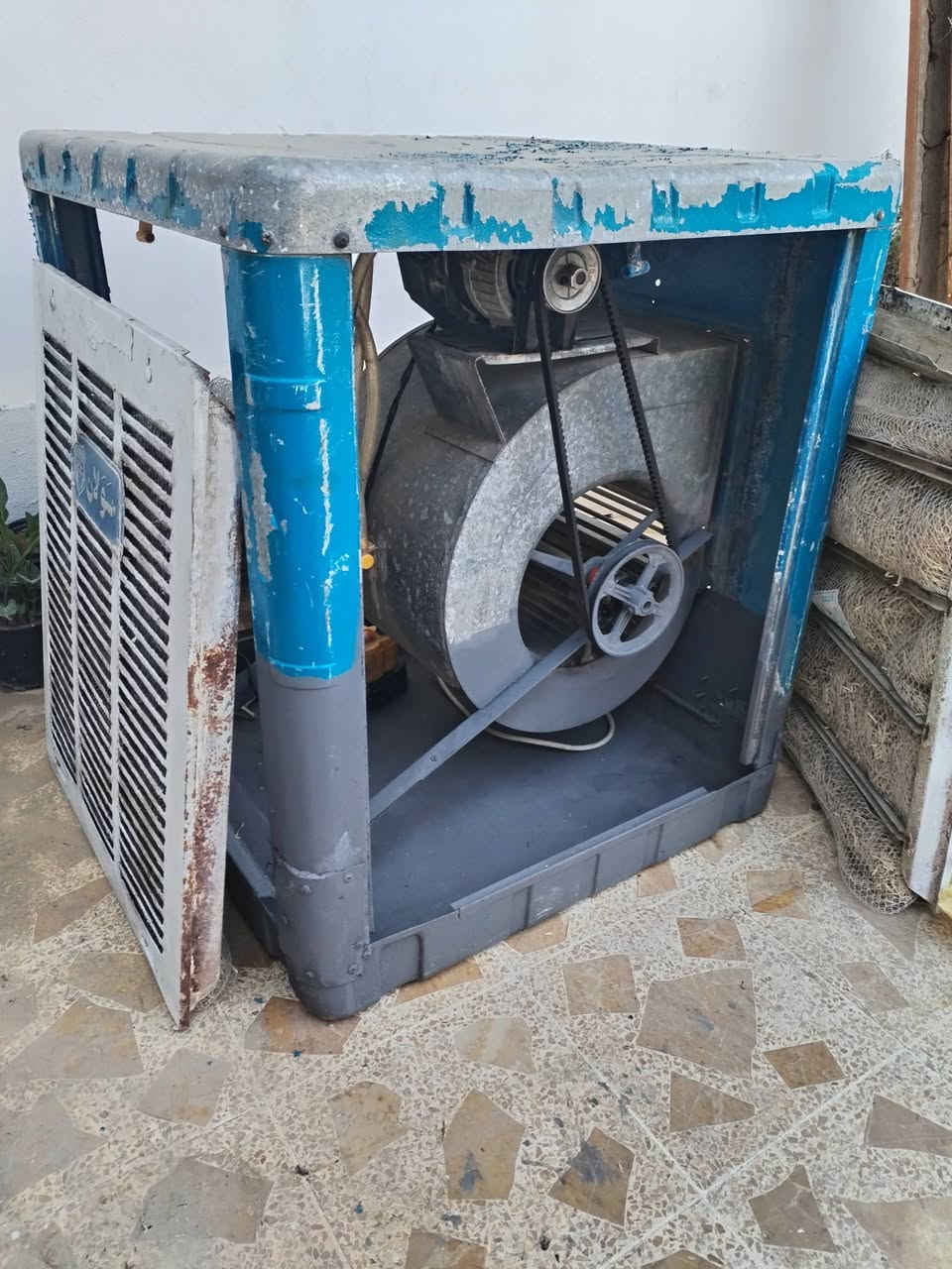 مبرده سولان حجم 2 ونص باب اول نهايته 60 
مكان جانب الايمن حي الهرمات
***********
***********
