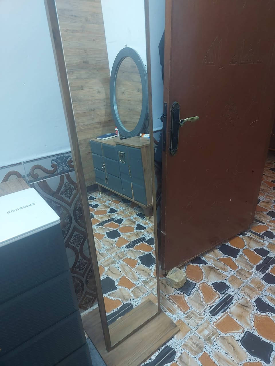 غرفة تركي مشتراهه بمليون و٨٠٠ نضيفه وقويه مع الدوشك طابقين نضيف اريدهه هيه والدوشك ب ٦٥٠


**إذا كنت صاحب هذا الإعلان وتريد حذفه لأي سبب، رجاءا أرسل رسالة إلى الدعم الفني**