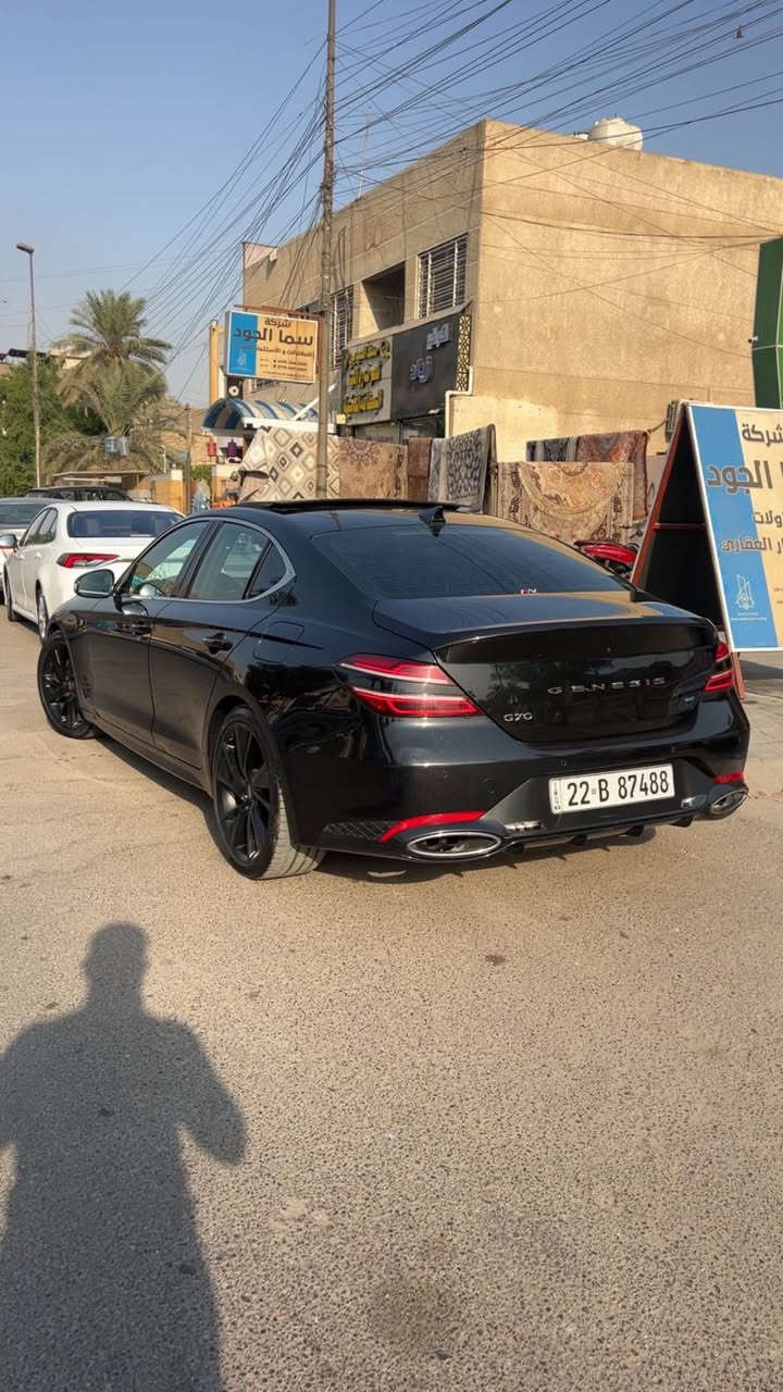 جنسس g70 موديل ٢٠٢٢  

محرك 6 سلندر تون تيربو  2WD

مواصفات فول

-بانوراما
-كشنات جلد تدفئه تبريد ميموري+ داينمك مع وضعيات القياده
-مري شفط وقلاب وتعتيم تلقائي وترحيب علامه عند الاقتراب
-رادارات محيطيه ٣٦٠ درجه
-5 وضعيات للقياده
-سسم صوت lixcon  14 سماعه
-لايتات وبك لايتات led

السياره حادثها موضح بالصور باب مبدل نفس اللون والجاملغ مصبوغ
وبيها بارد بسيط يم البك لايت اليمين

بدون دواخل بجم كبس بدون اي دواخل

رقم اربيل بأسمي

مكاني بشارع فلسطين. 

***********

رايدها٢٢٠ ورقه وبيها مجال شي بسيط جداً بغداد, العراق
