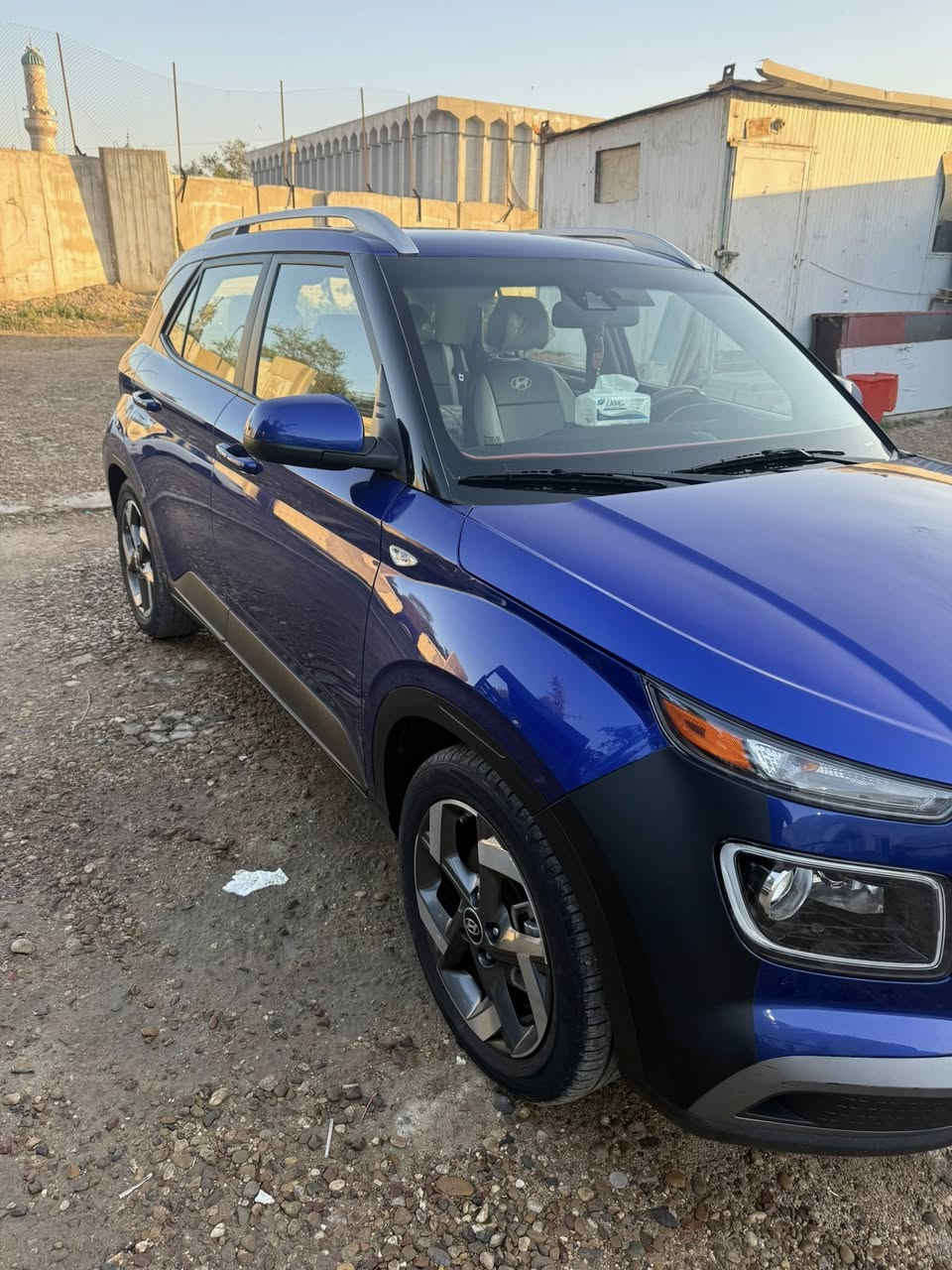 بسم الله الرحمن الرحيم 
للبيع 
‎هونداي فينو 2021
‎رقم بغداد إنكليزي
‎ازرق 
‎8 نوزل )
‎تبريد ثلج 
‎محرك 1600 
‎ماشية 40
‎المواصفات 
‎رادار 
‎تحديد مسار 
‎كروز سرعة 
‎كامرة خلفية دوراة 
‎شاشة تدعم كار بلي اندرويد اوتو وايرليس
‎دوشمة كشن تفصال 

سعر 120 بيها مجال بسيط حك الجيه للأستفسار الاتصال على 
***********
