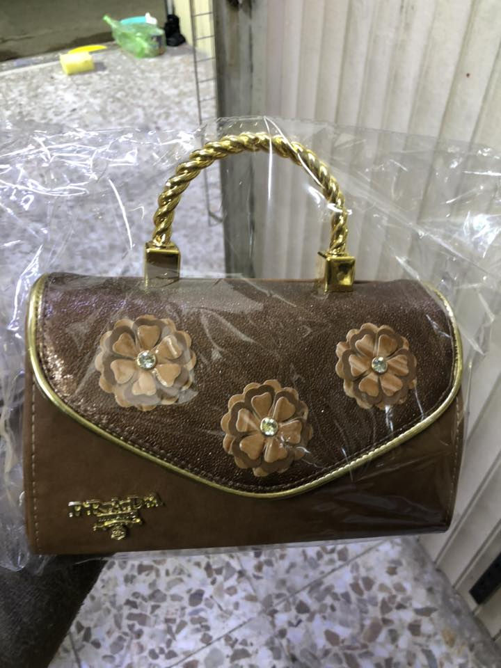 توفر جنط نسايه بس ب 5 عنوان زعفرانيه اربع شوارع مقابيل صدليه شدن يوجد توصيل داخل زعفرانيه 
***********
