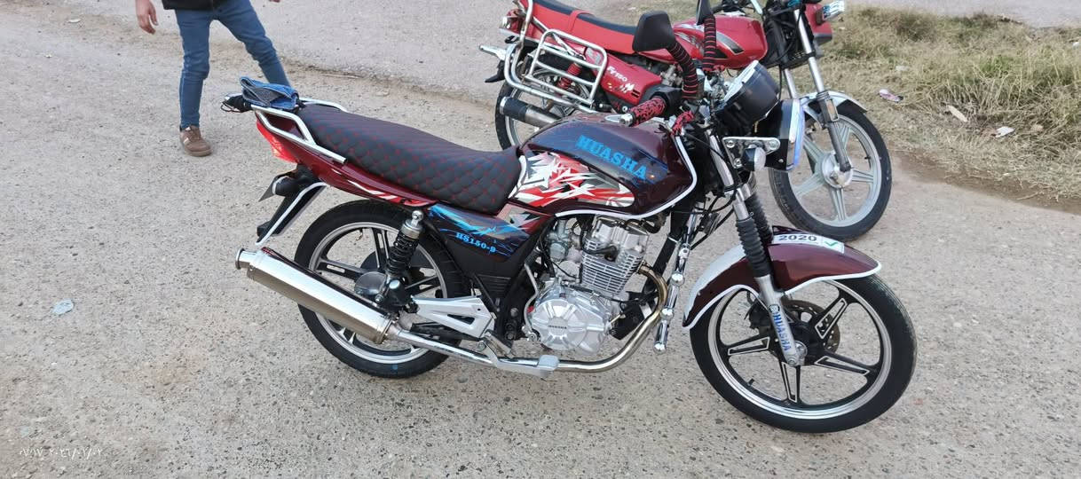 يا الله سلام عليكم دراجه هيوشه موديل ٢٠ منفيس وكمرك وكفيل محمد مزهر مال جناي كامله من كلشي كهربائيات محرك وبل حقيقه احلا للبيع ب٨٠٠ وبيه مجال او مراوس نزل شعندك للتواصل ***********
