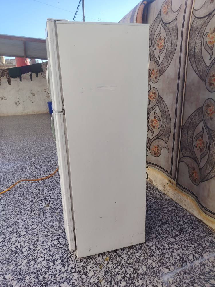 سلام عليكم ثلاجه كونكور شغاله شرط الشغل سعرها 150 وبيها مجال قليل ما متواجد على الفيس هاذه رقمي *********** عمارة, ميسان
