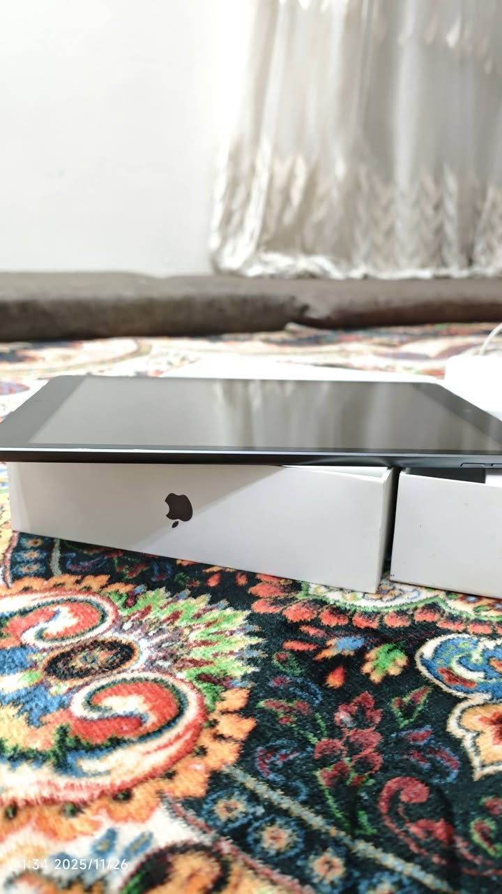 🔥 للبيع iPad الجيل التاسع – مواصفات قوية وسعر مغري 🔥
📱 iPad 9 (الجيل التاسع)
💾 ذاكرة 256GB – تخزين عالي يشيل ألعاب وبرامج بدون هم
🎮 أداء قوي بالألعاب:
ببجي يشتغل 60 فريم
سلاسة عالية بدون تقطيع
🔋 نسبة البطارية 87% – استخدام ممتاز
🛠️ الشاشة مبدّلة أصلية (تبديلها البارحة) بكلفة 120 ألف
📦 غراضه كاملة:
الكارتونة
الشاحن الأصلي
ويا كفر ظهر
✨ ملاحظة:
بيه مشخط خفيف بالظهر مو واضح وما يأثر على الاستخدام
📍 المكان: كربلاء
🤝 البيع وجه لوجه
💰 السعر: 250 ألف (سعر مناسب جداً مقارنة بالمواصفات)
📩 للجادين فقط، السعر مناسب وما يحتاج
رقم موبايل:  ***********
تلكرام واتساب ☝️
