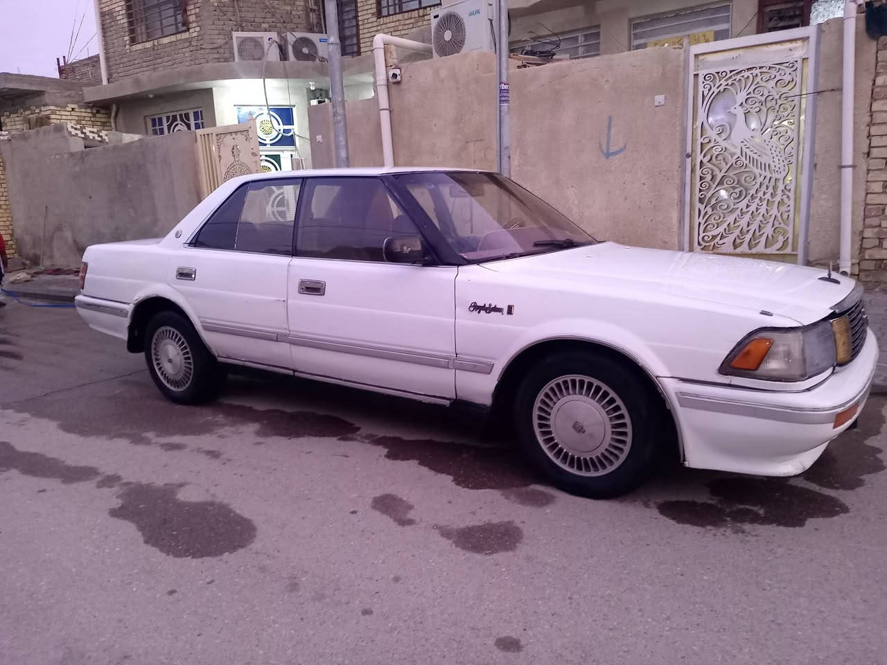 السلام عليكم اخوان سيارة هارتوب للبيع موديل ١٩٩٠  مكاني محافظة واسط الكوت رقم انكليزي بغداد بأسمي ثاني يوم التحويل السعر ٤٠ ورقه وبيهه مجال للطيبين للأستفسار أكثر الاتصال على الرقم، ***********
