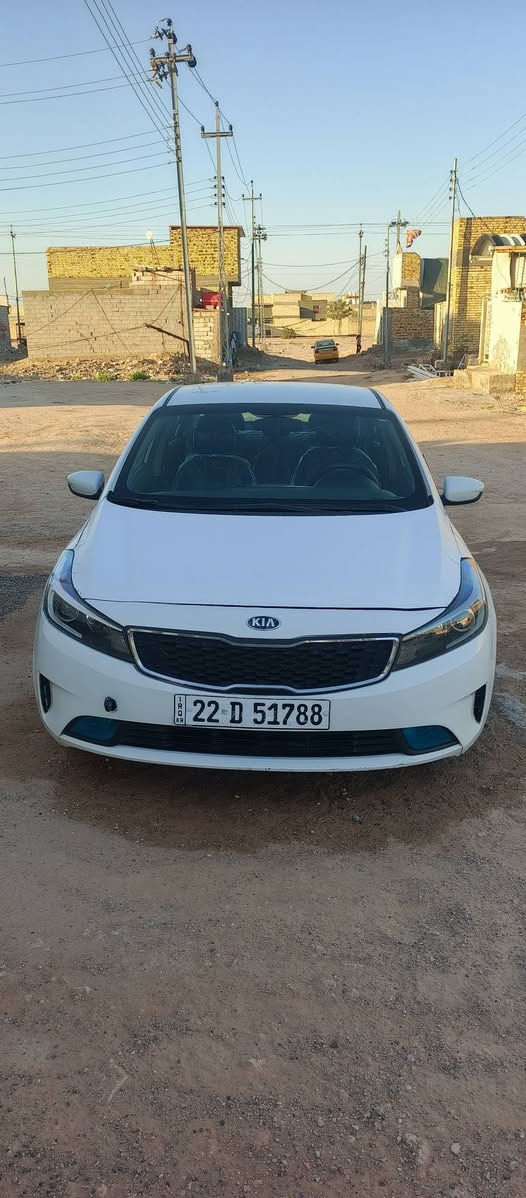 كيه فورتي مديل 17 رقم اربيل دولي
محرك 2000 دوش كير اومحرك شرط تبريد ثلج تخم تاير 
جديد بيه 3 قطع صبق وباقي سياره مكفوله مكان سياره 
نجف  حي نداء سعر 117 وبيه مجال ***********
