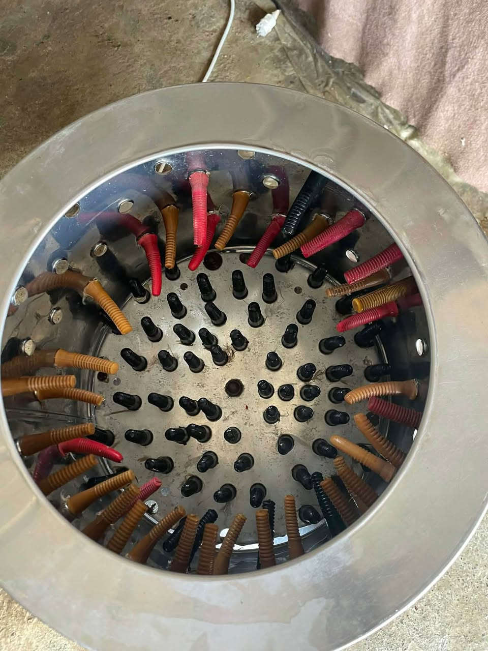 جیهازی مریشک پاککردن 
وەجبەی یەکەمە
مەرغوبترین جیهازە
ئیشدەکات بێ کەمووکوڕیە
نرخ:١٢٥هەزار شتێک مەجالی برایانەی تێدایە
گەیاندنم هەیە بەپێی توانا
شوێن:سۆران
گەیاند هەیە بۆ
هەولێر،سلێمانی،رانیە و دەوروبەری سوران, أربيل


**إذا كنت صاحب هذا الإعلان وتريد حذفه لأي سبب، رجاءا أرسل رسالة إلى الدعم الفني**