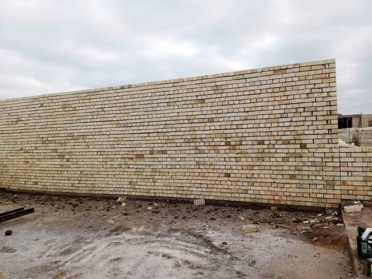 سلام عليكم خلفه بناء متفرق شغلي على الدبل وعلى المتر والشغل شوف عينك *********** متواجد واتساب
