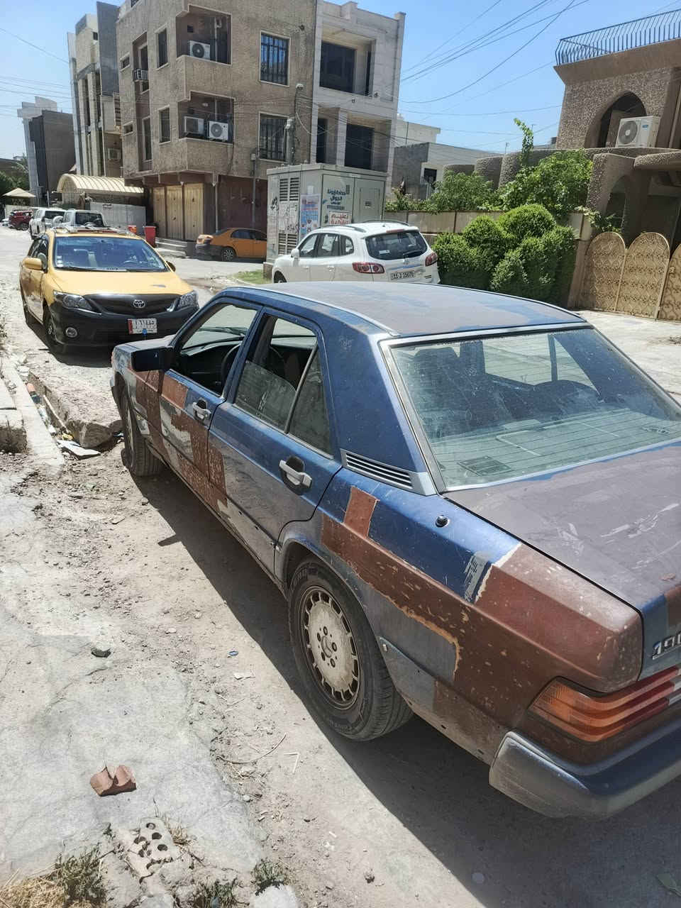 مارسيدس ١٩٠ اللون ازرق غير محدد  موديل ١٩٨٩ سنويه لغايه ٢٠٢٧ رقم بغداد بسمي شرط التحويل
مكفوله قواعد دبل وشواصي بدون خياس بالبدي مسمكر جديد عام محدث دعاميات امامي وخلفي وتخم حجول العريض ما شاده
 تخم تاير محرك وكير جيد جدا على الفحص 
نقص كهرباء عام ودوشمه السعر ٣٥ ورقه
مارسيدس ١٩٠ اللون ازرق غير محدد  موديل ١٩٨٩ سنويه لغايه ٢٠٢٧ رقم بغداد بسمي شرط التحويل 

العنوان بغداد زيونة ***********
