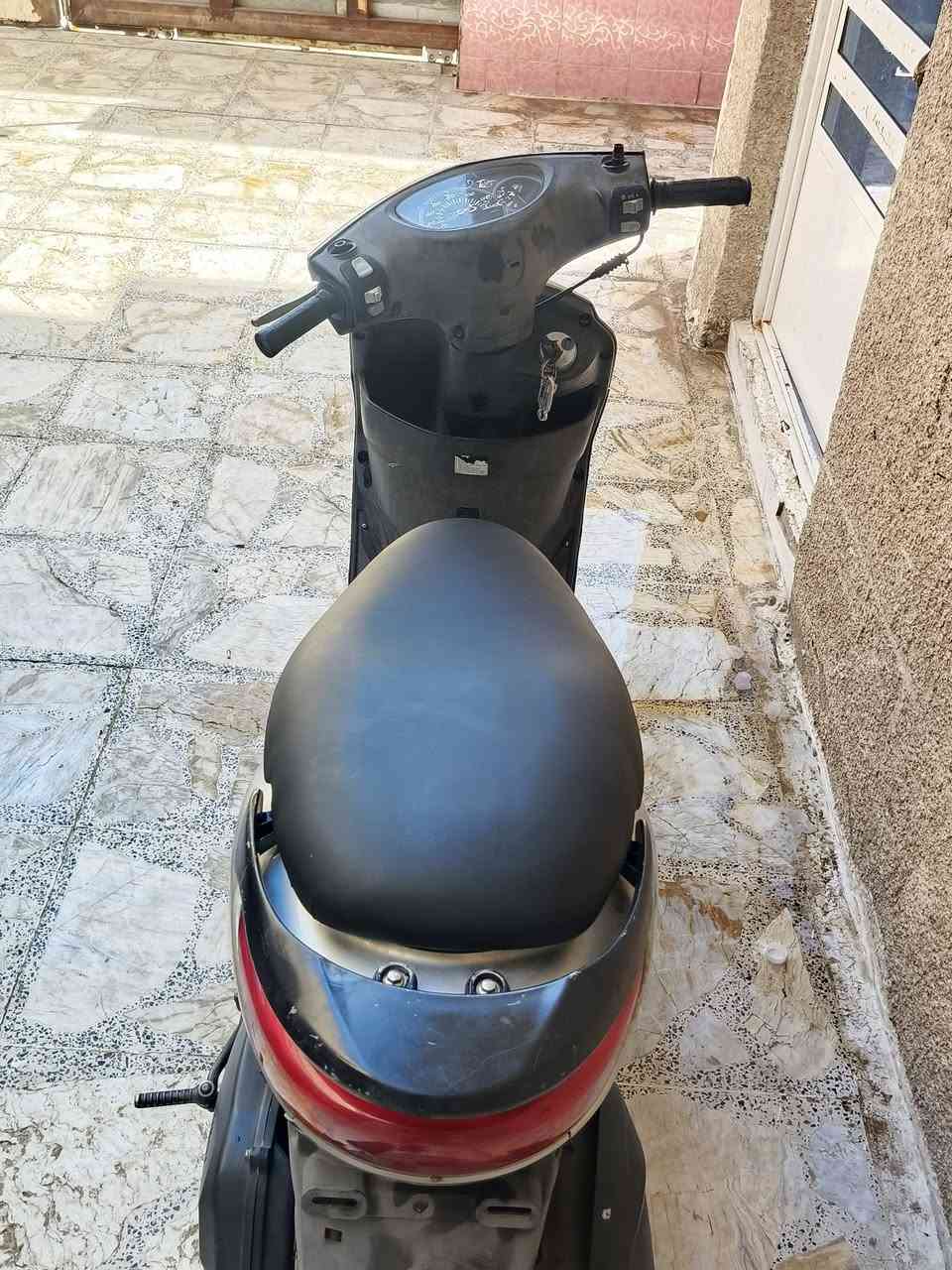 سلام عليكم دراجه بريز لايت ناصي
جديده بعده عله وضع رمبه ستعمال شخصي دراجه مكفولة كفاله عامه كفرات ختم واحد مكينه تخبل نقصه 
بس باتري بس سعر ٨٥٠ وبيه مجال حك جيه بس رقمي***********
