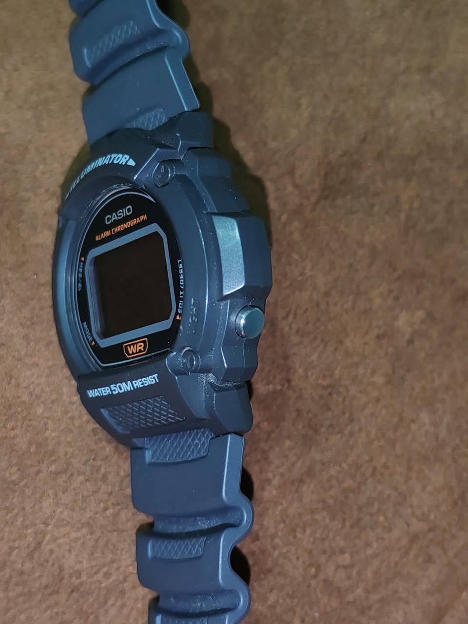 كاسيو ديجيتال – Illuminator
• ماركة CASIO
• شاشة رقمية واضحة
• إضاءة خلفية Illuminator
• مقاومة للماء حتى 50 متر (WR 50M)
• منبه يومي
• ستوب ووتش (كرونوجراف)
• عرض الوقت بنظام 12/24 ساعة
• عرض اليوم والتاريخ
• سوار ريزن (مطاط) مريح
السعر ٤٥ الف مكاني بغداد و موجود توصيل


**إذا كنت صاحب هذا الإعلان وتريد حذفه لأي سبب، رجاءا أرسل رسالة إلى الدعم الفني**