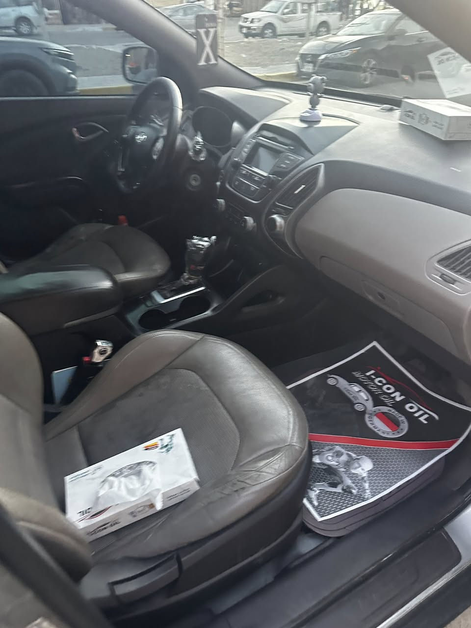 السلام عليكم 
توسان مديل ١٥ 
وارد حادث خشم البنيد فقط سونار موجود 
العنوان بغداد الشعب 
السعر 133
***********
