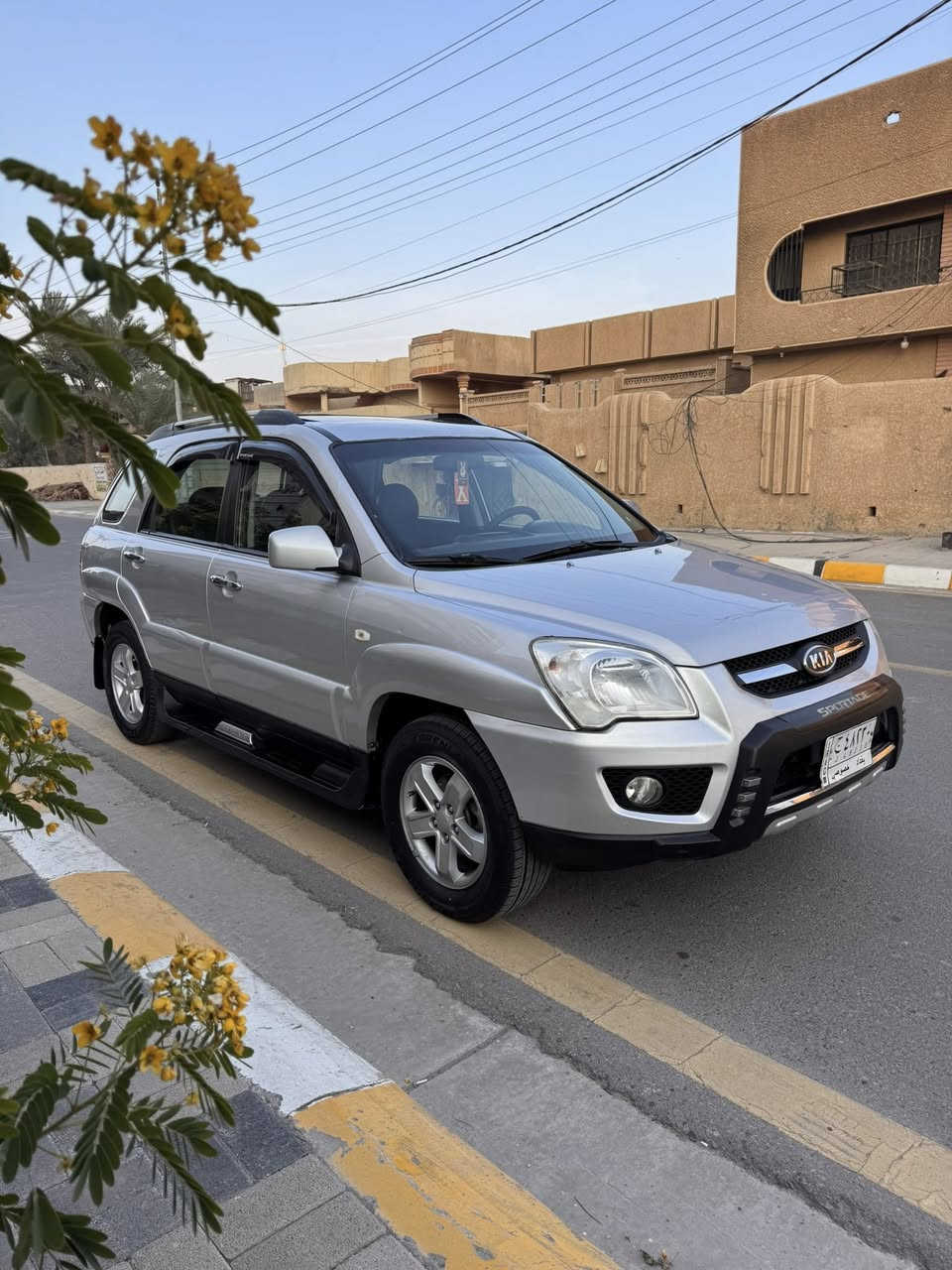 السلام عليكم شبابنا الطيبين افتح الفيديو وأسمعه للأخير حتى تعرف كل تفاصيل السياره لأنه طريقكم بعيد والنجاة في الصدق 
كيا سبورتج 2008 مكفولة كفالة عامه 
خليجي اربع سلندر فول مواصفات تحكمات وكشنات تدفئة وكامره وبعد هواي بيها مواصفات وسلايد روف السياره جاهزه مابيها برغي نقص وكهربائيات كلها شغاله وايرباك سليم أدامه كامله بلكات تايرات ونوزلات وفيت بم وصدر كلها جديد سياره كولش نظيفه بالعافيه على الي ياخذها سبيرها منازل والي يعرف بالسيارات راح يأكد كلامي 
بيها صبغ موضحه بالفيديو بكصة القمارة بسبب العارضه مال المجمع شخطتها وبدون معجون كد شبر فقط والباقي سليم 

مكانها الفلوجة غير متواجد في الخاص والبيع نقد بدون مراوس 

السعر١٢٣ وبيها مجال

***********
***********
