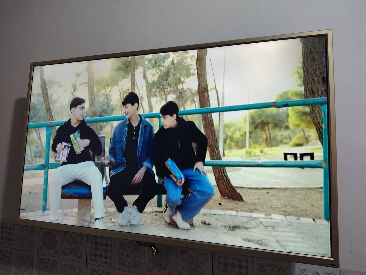 سلام عليكم
للبيع بلازمه حجم 55 جنرال ايطار ذهبي
للاستفسار
***********  اتصال أو واتساب
