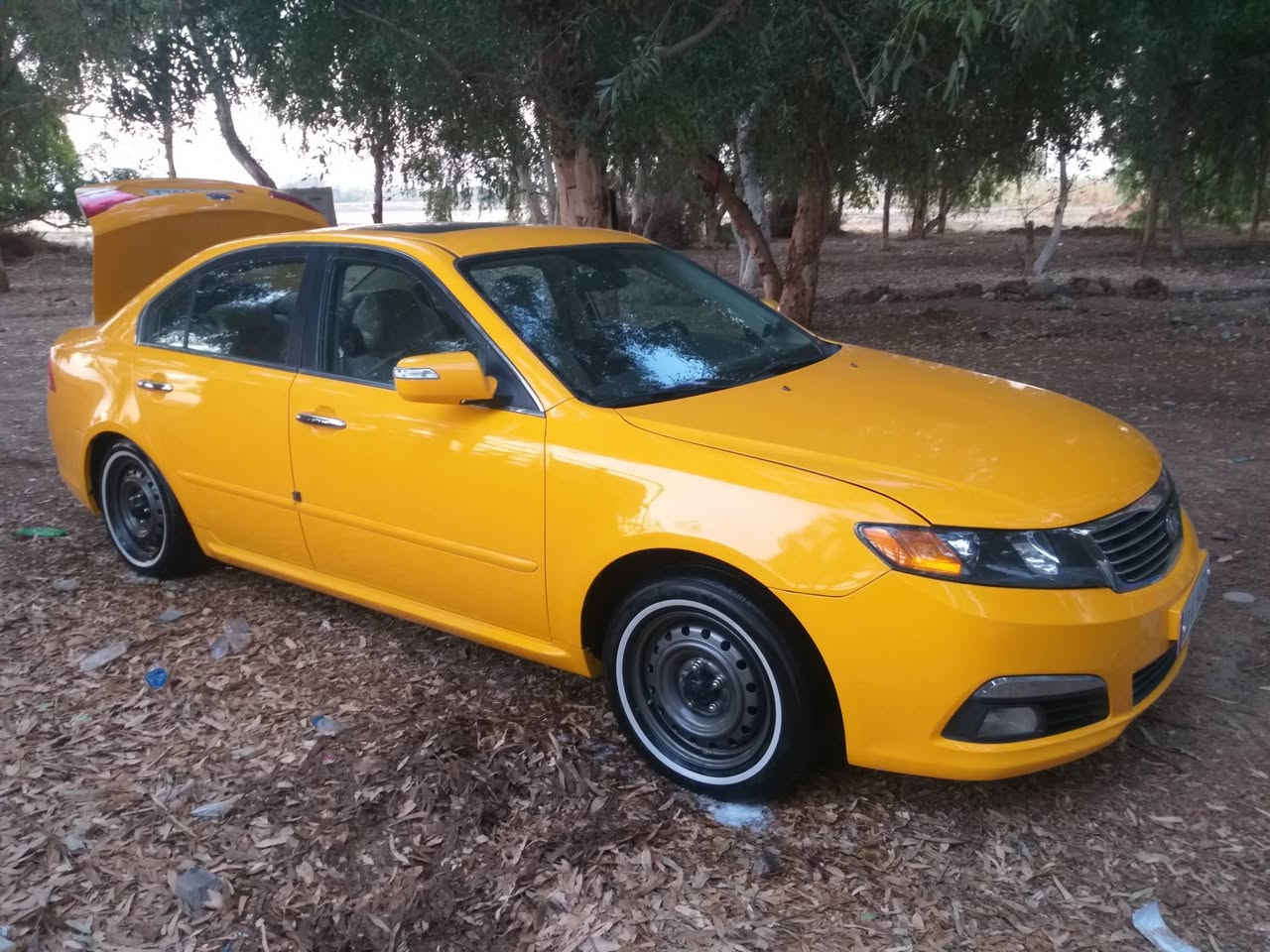 سلام عليكم اوبتيما ١٠ للبيع خليجي  مكان ذي قار  فول واحد ع واحد بسمي اصل السياره ابيض  جديده السياره سعر ١٢٠  الي مايعجبه السعر يعبر المنشور  رقم ***********
