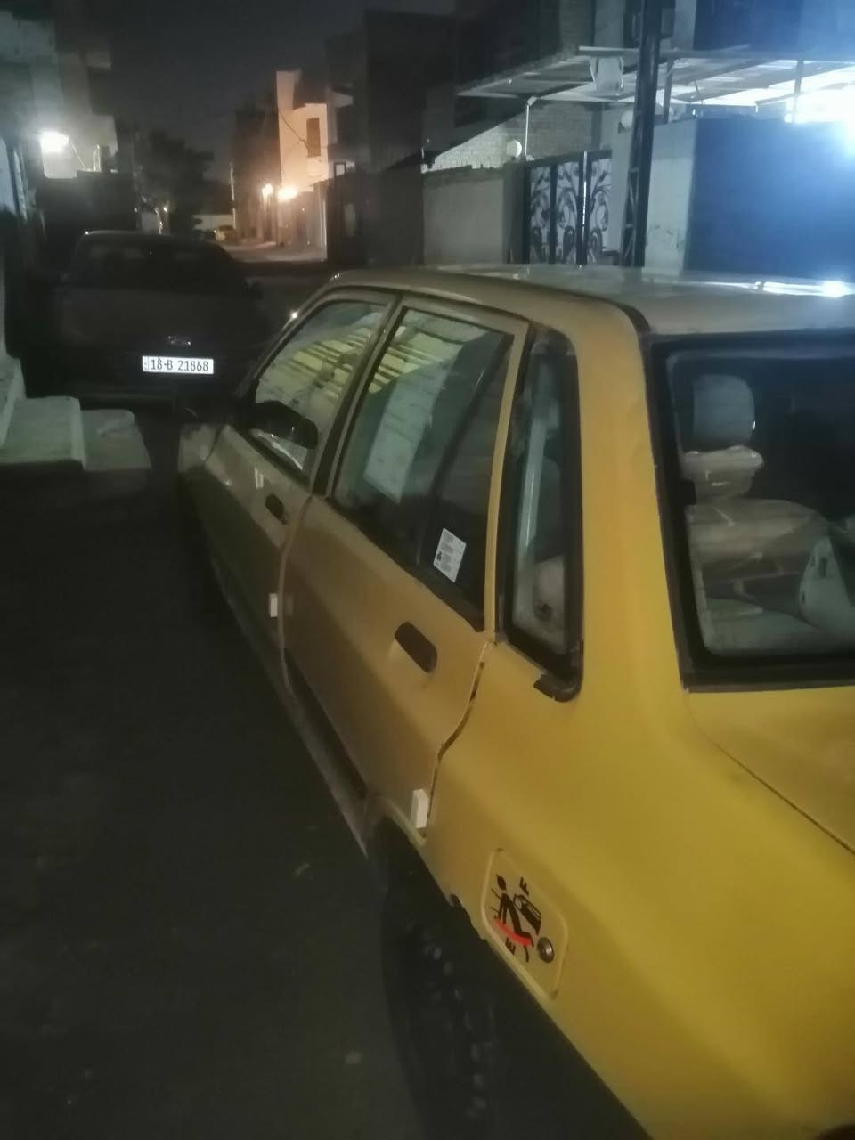 سلام عليكم سايبه موديل 2013رقم بغداد بيه خياسات تلكيط بسيطات عليه ضريبه 75 ماعليها غرامات كير ومكينه مكفولات شرط لابخار ولاتنقيص معروضه ب30وبيه مجال 
***********بي واتساب
