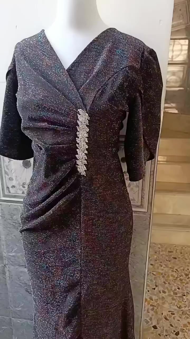 باقي الفساتين ماخذيهن عله 50 يردون الواحد عله 25 استعمال قليل وبيهم  جديد مامستعمل متوفر توصيل جميع المحافضات


**إذا كنت صاحب هذا الإعلان وتريد حذفه لأي سبب، رجاءا أرسل رسالة إلى الدعم الفني**