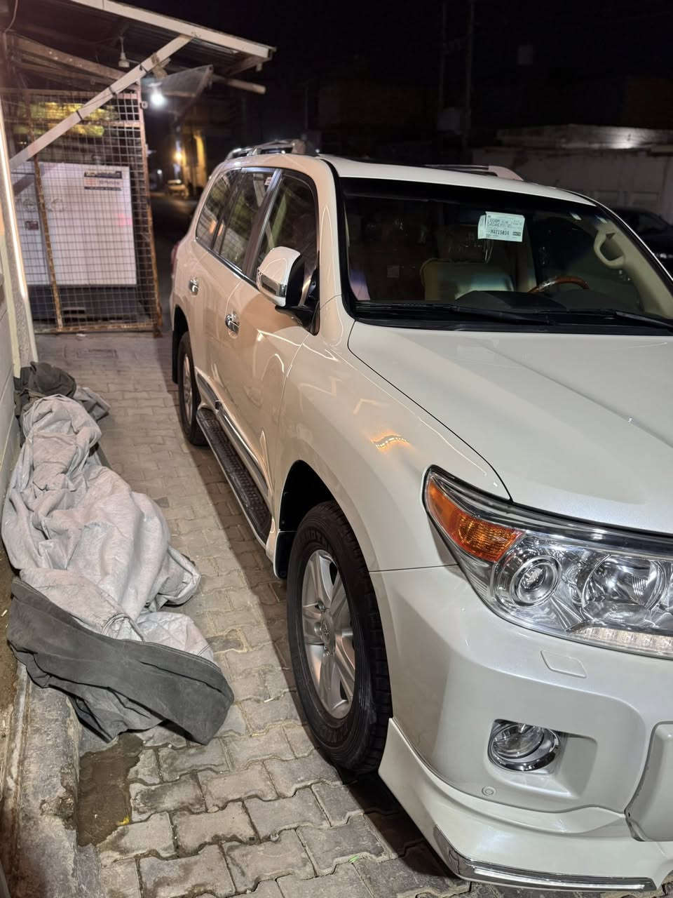 سلام عليكم رمضان كريم 🌙 للبيع لاندكروز  2015 سياره زيرو استعمال شخصي ماشيه 29 ألف رقم بغداد بسمي ***********
