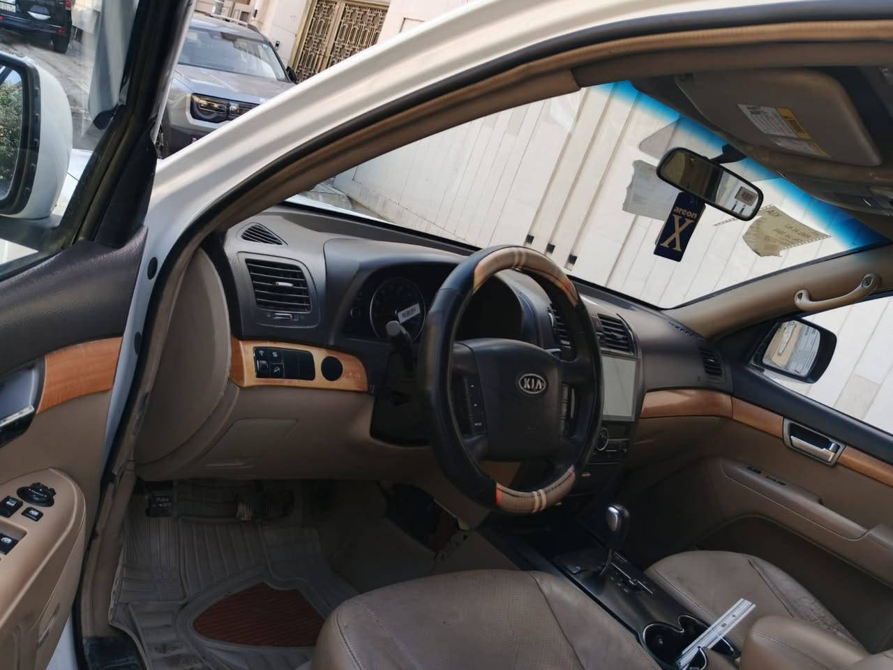 السلام عليكم سياره نوع مهافي مديل 2014فول مواصفات سته سلندر سبعه راكب قطع تبريد خليجي مكانات صبغ ابيع عام الباقي كفاله كير مكينه حداديه تخم تاير تبريد تدفاه العنوان كربلاء السعر 108بيهه مجال حك الجيه رقم الهاتف ***********
