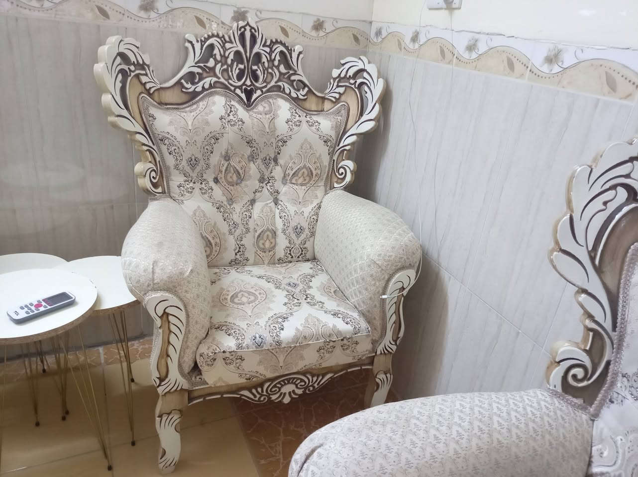 سلام عليكم للبيع سريع 
قنفات رئاسي موديل جديد عشر مقاعد السعر ٥٠٠ مابي عيب ابد ولا كسر ولا تلف بي مجال بسيط


**إذا كنت صاحب هذا الإعلان وتريد حذفه لأي سبب، رجاءا أرسل رسالة إلى الدعم الفني**