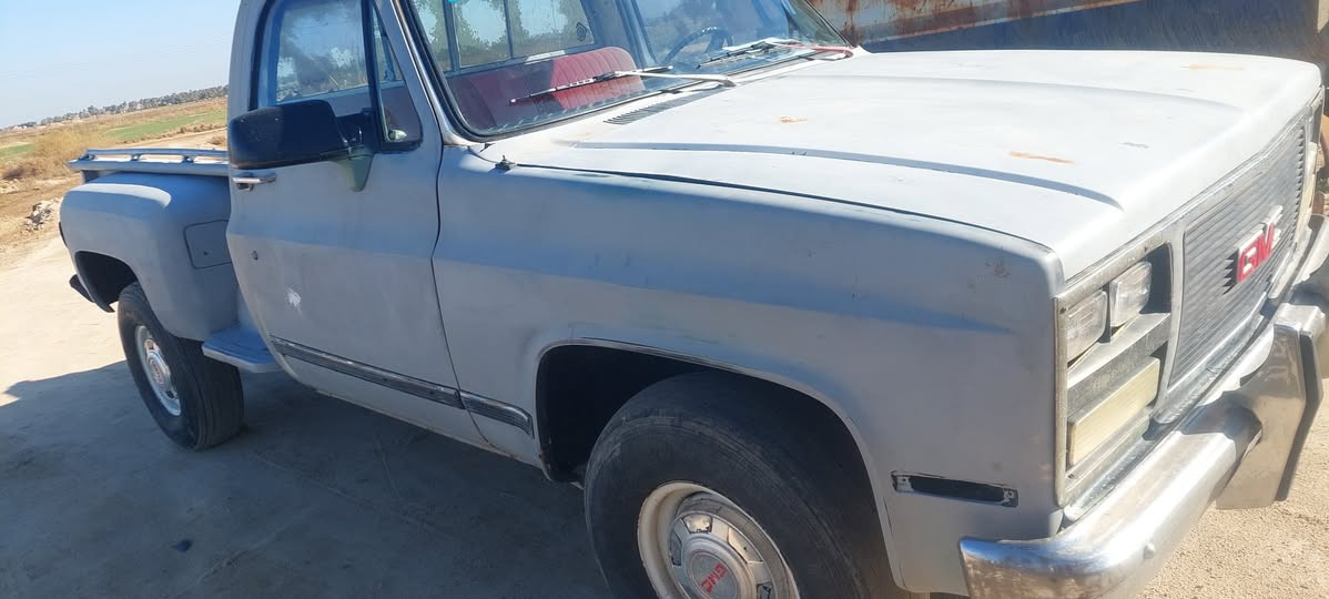 جمسي معمره سمكره مداكر جديد بنيد جديد بيبان جديد  باقي بس الصبغ صدر جديد محرك نضيف لاتنقيص ولاتبخير 305كير عادي راديتر جديده رقم انكليزي انبار تحويل مباشر السعر 35 مكان السياره الانبار ***********
