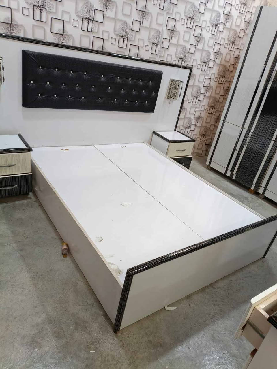 معرض عياض ويوسف غرفه نوم شغل نجاره تسع قطع سعره 650.》***********》***********》 كركوك, العراق

