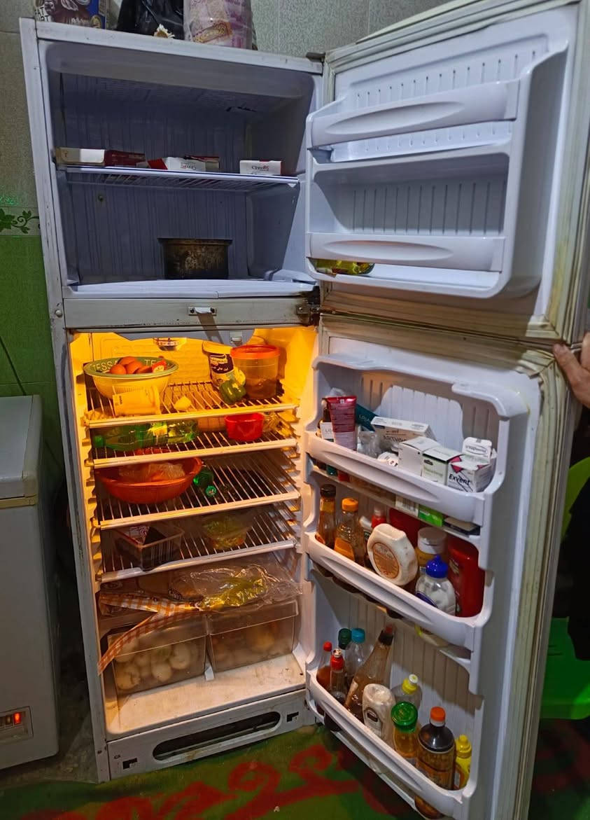 للجادين
الكاونتر نفس ما معروض ب400 وبي مجال
ثلاجة ابيعها كشر تشتغل تبريدها قليل ب40 وبيها مجال

للتواصل على الواتساب او الاتصال على الرقم ***********
