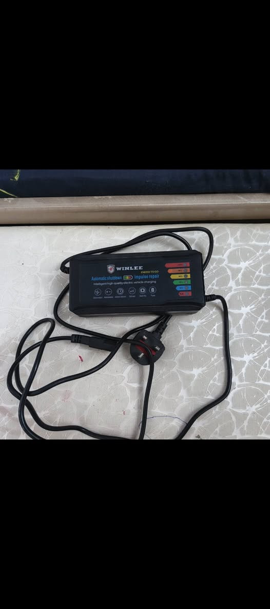 السلام عليكم شاحنه للبيع مال هارلي بعده جديده مامستخدمه اهواي سعره 12 اليريده يجي خاص اويتصل عل رقم مكاني السكنيه هذه رقمي ***********
