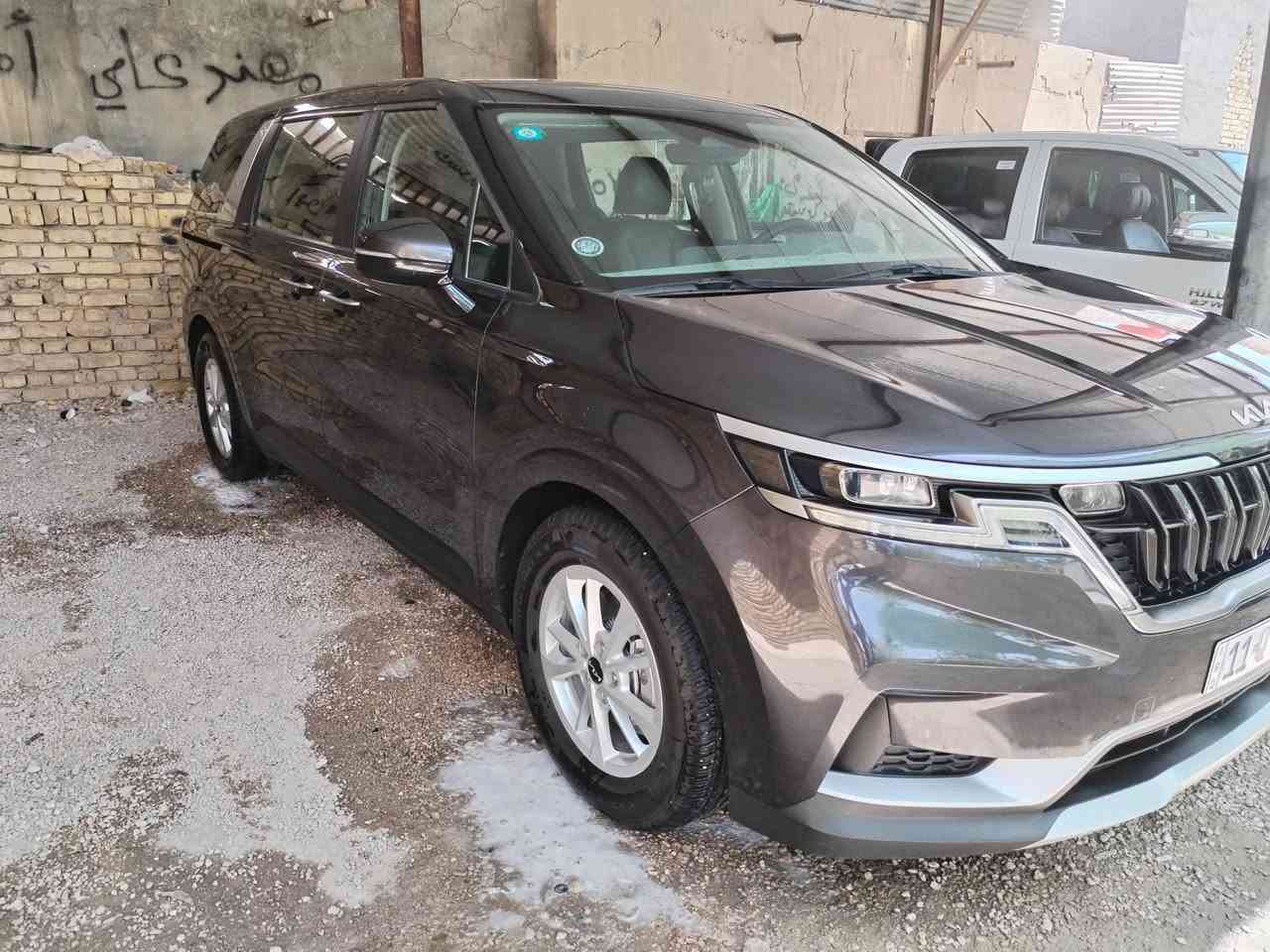 السلام عليكم 
كرنفال 23 رقم بغداد بسمي حادث خفيف 
نص فول بيبان كهرباء بصمه للبيع اوالمراوس حسب القناع مكاني سماوه رقمي ***********
