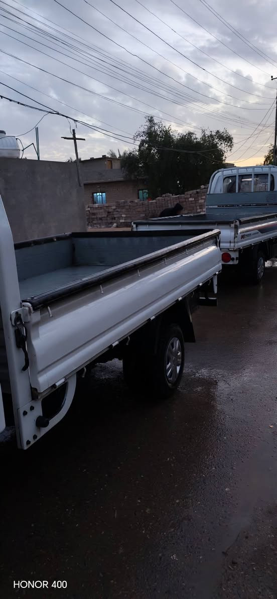 السلام عليكم
للبيع كيا بنكو مسكر ٣٠٠٠ اوتوماتيك موديل ١٨ مكفوله كفاله عامه من الكص و التبديل  رقم بغداد انكليزي سنويه جديده بسمي تحويل ثاني يوم ماشيه ١٧٤ الف و السونار مرفق بالمنشور  سياره حلوه و خير من الله السعر ١٤٠ و بيه مجال مكانه بغداد المدائن
***********
