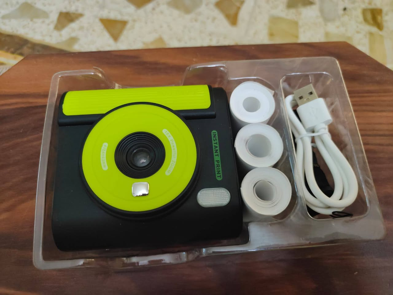 للبيع سعر 40 اسود وابيض وبي مجال


**إذا كنت صاحب هذا الإعلان وتريد حذفه لأي سبب، رجاءا أرسل رسالة إلى الدعم الفني**