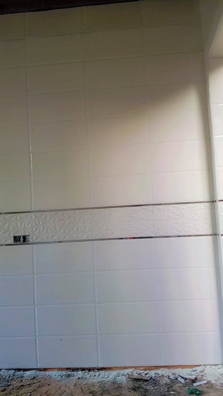 سلام عليكم 

خلفه سيراميك ارضيات وجدار عليوميه وعلمتر شغل عله طريقه لايرانيه تتريس وزن الليزر بابل فقط 

ومناسب ***********واتساب
