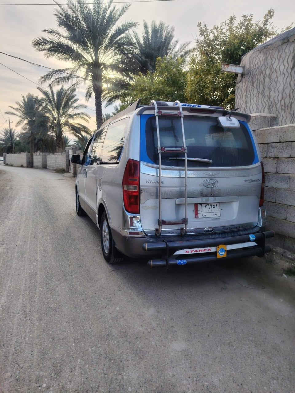 السلام عليكم ستاركس مفتوح للبيع موديل 9 رقم بغداد 
سيارة 🚗 مكفولة كفاله 

كير ومحرك حداديه  تخم تاير جديد تبريد شغال كمبريسر بي ضعف 
سياره مال جناي مكان السياره ديالى_الخالص
***********
السعر 140$
