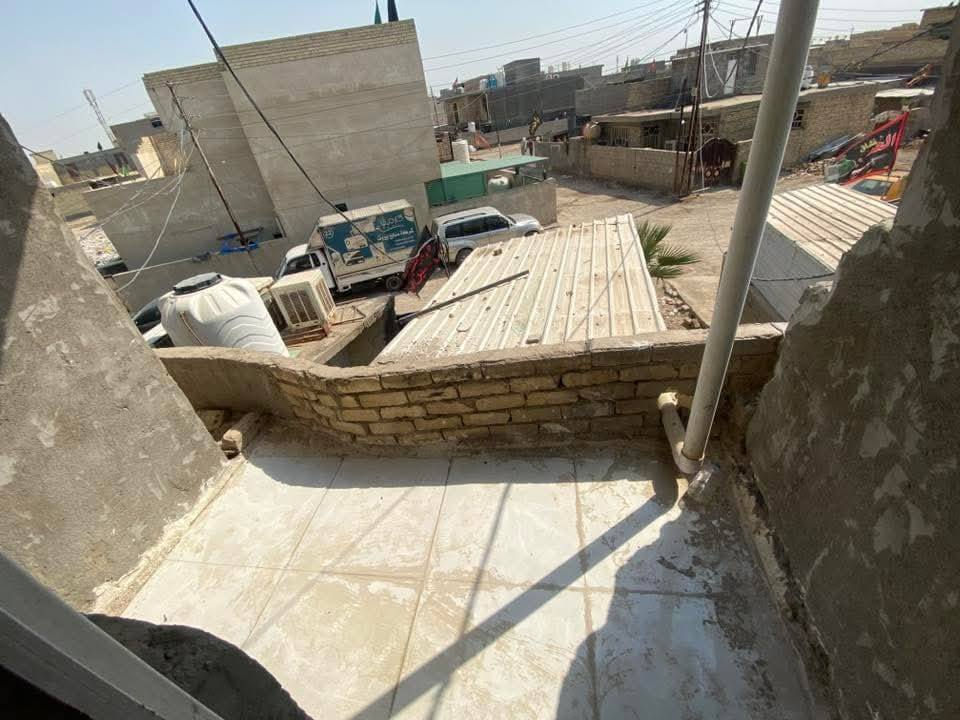 السلام عليكم مشتمل للبيع مساحه ٦٠متر طابو زراعي قرار محكمه ٢٥ طابقين جاهز اخر شي كاشي سيراميك بياض العنوان في منطقه الكرغوليه يبعد عن الشارع ١٠٠متر سحب مي كهرباء شارع عرضه ١٢ ومرتفع عن الشارع السعر مناسب استفسار ***********
