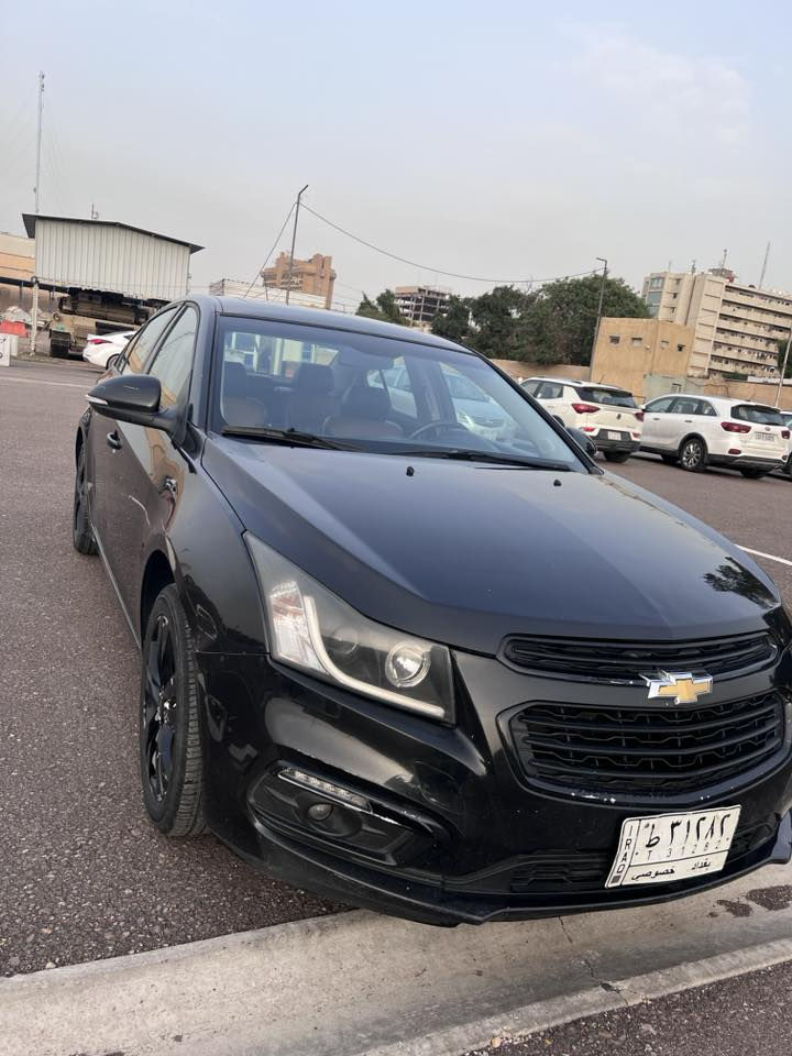 شوفرليت كروز 2016 فول فول مواصفات
سيارة خليجي 
ماشية 100 الف كيلو 
تحكم ستيرن جهتين 
شاشة وكاميرا بلادي 
فتحة سقف وبصمة تشغيل 
رادار جانبي مع اشاير بالمري 
4 بصمات للابواب 
كشنات جلد بلاد 
مكينة 1800 
قطعتين صبغ فقط بدون ضرر
رقم بغداد 
مكان السيارة حي الجهاد 
السعر 92 وبيهه مجال 
رقمي : ***********
