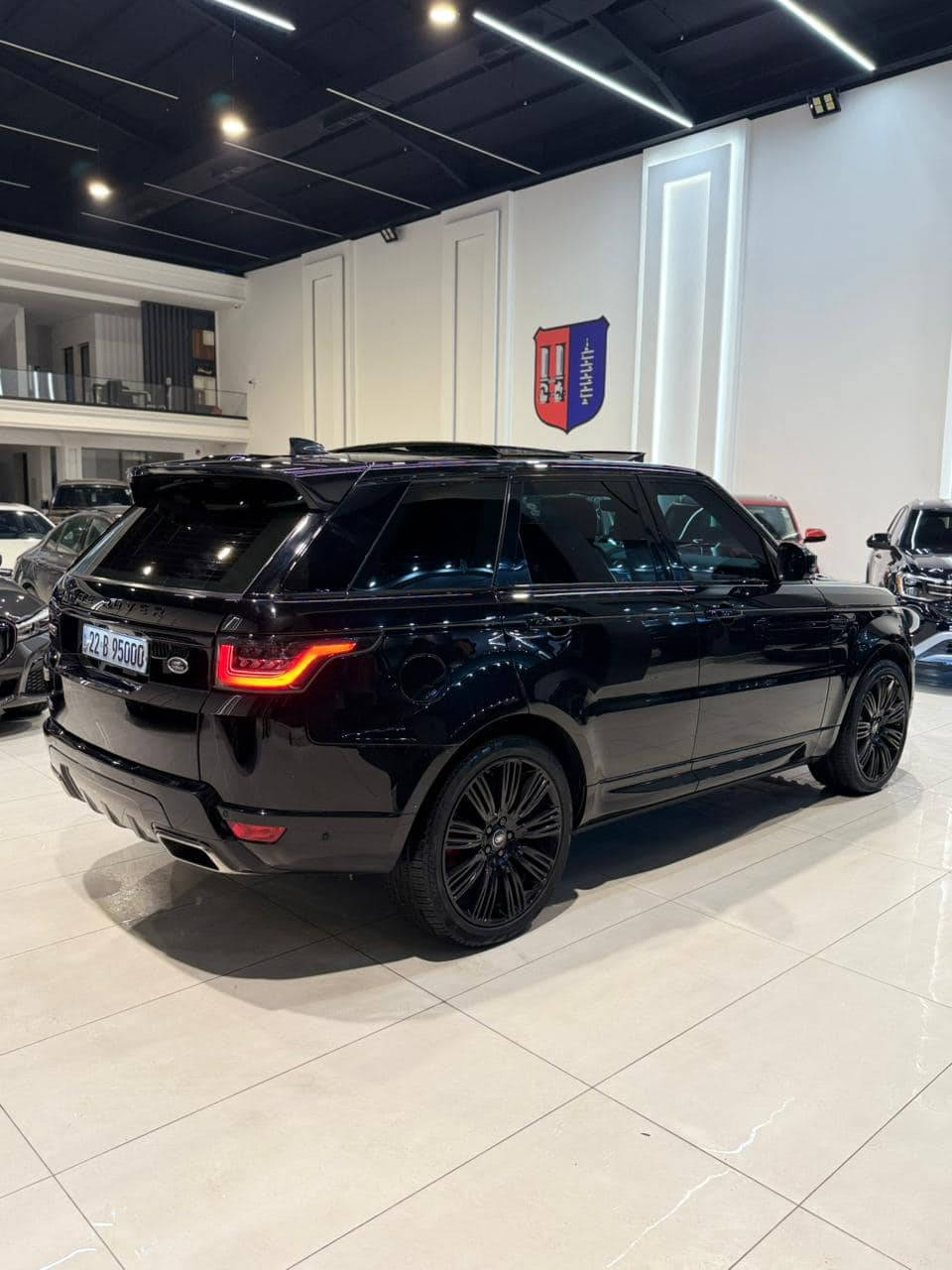 Range Rover
موديل:2020
ماشي:51 الف كم
وارد:الماني ضمان دولي ٢ سويج
مواصفات:فول مواصفات 
سلندر:٨ سلندر
 كلين تايتل كفاله عامه 

سعر:٥٢٠$🔥🔥

***********
***********
