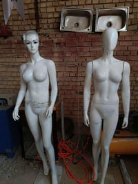 ملكانات مستعملة قياس ٤٠ ثنين بسعر ٦٠ وبيهم مجال الي يريدهم يتواصل ع هذ...