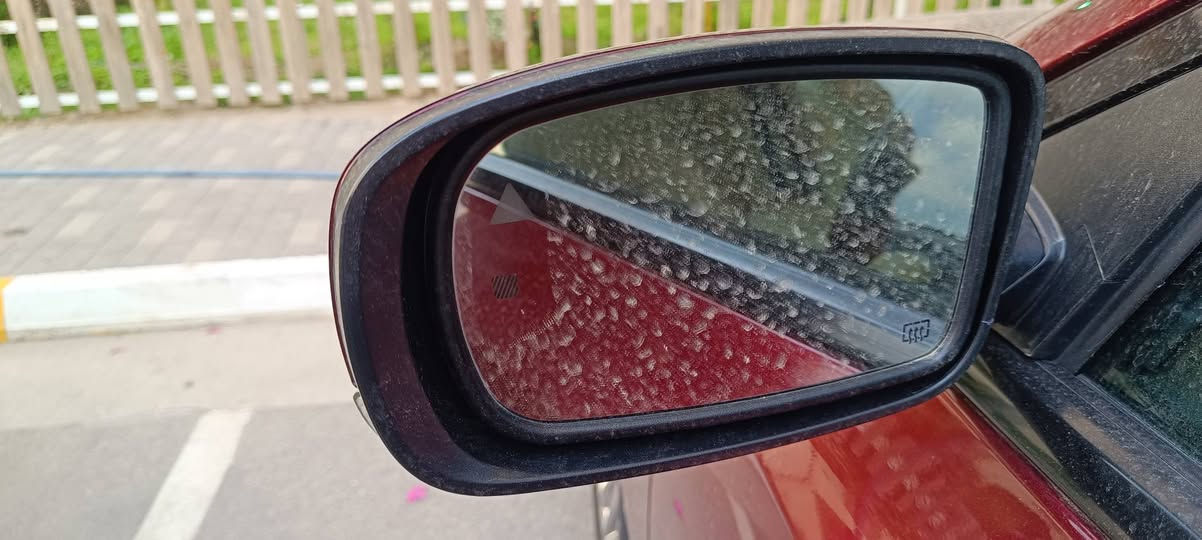 السلام عليكم 
c300 وارد أمريكي للبيع السيارة حادثها خفيف بنيد ودعاميه.. البنيد مبدل بلادي نفس اللون والدعامية جديدة 
مواصفاتها 
محرك 3600
موديل 2022
رقم بغداد دولي باسمي 
غير حادث امريكا كفاله عامه 
حساسات امامي خلفي 
كاميرا خلفيه 
رادار جانبي نقطة عمياء 
مرايات ترحيب واشارة 
كشنات جلد حار بارد 
كشنات خلفي هيتر
ذاكرة ميوري كشن واستيرن 
ستيرن كهرباء وهيتر 
بردة خلفيه 
لايت زنون بلادي داينمك ومبدل عدسات يعني لايت فوول 
ويل مكسيكي 18 
كلشي بالسيارة بلادي ع وضع الشركة وما بيها نقص الف دينار 
اخوان السيارة سعرها 255 وبيها مجال بسيط حك العملة.. مكانها بغداد بسماية.. للاستفسار ***********
