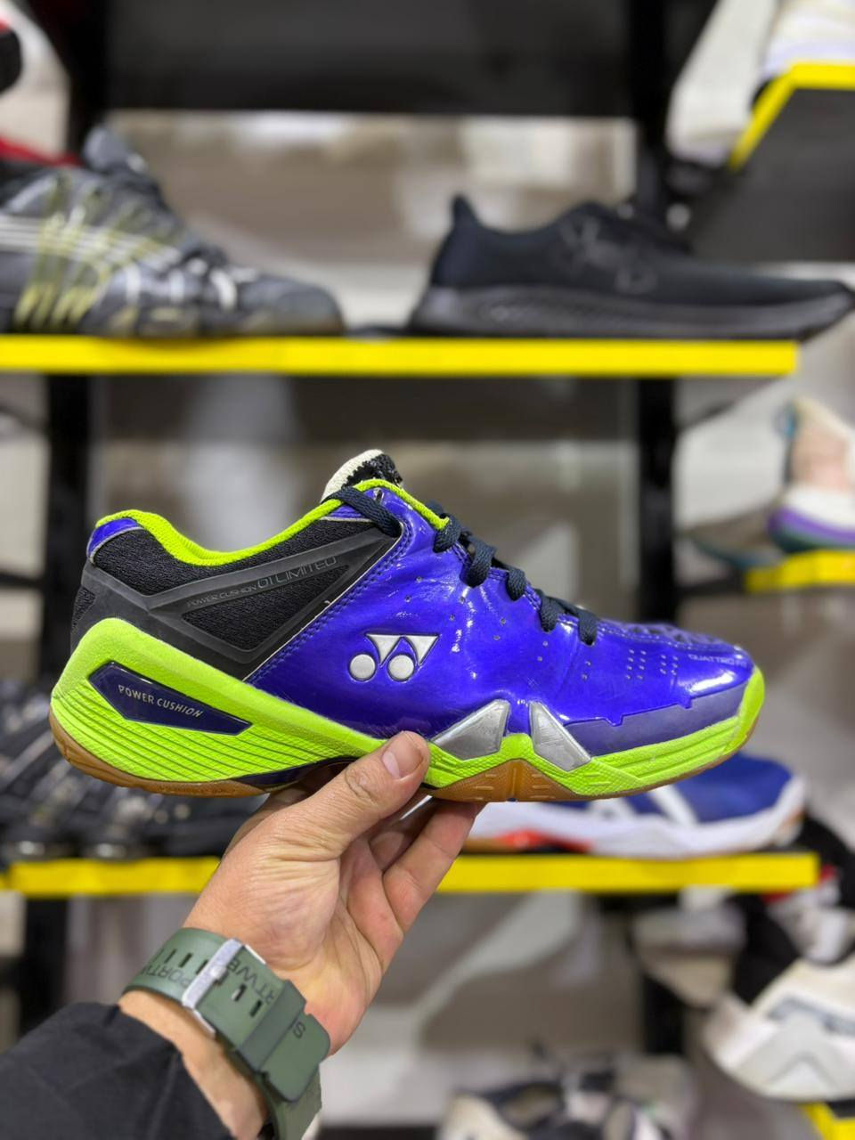 أحذية صالات  تخفيضات تخفيضات ب25 الف فقط أحذية صالات كرة ( طائره _يد _تنس__سله )
التواصل عن طريق الماسنجر والواتساب ***********
يوجد توصيل جميع المحافظات
العنوان الموصل دواسه خارج قرب فلافل من جهة قصر المطران
