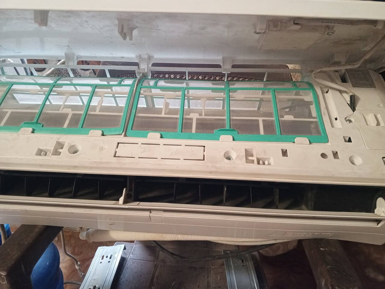 السلام عليكم 
للبيع سبلت قياس واحد1طن نوع ميديا   يشتغل تدفئه وتبريد جهان بعده جديد ع وضع شركه حاليه مشدود موقت وع فحص تبريد ثلج سعره 225 مكانه الصويره حي العسكري هاتف ***********
