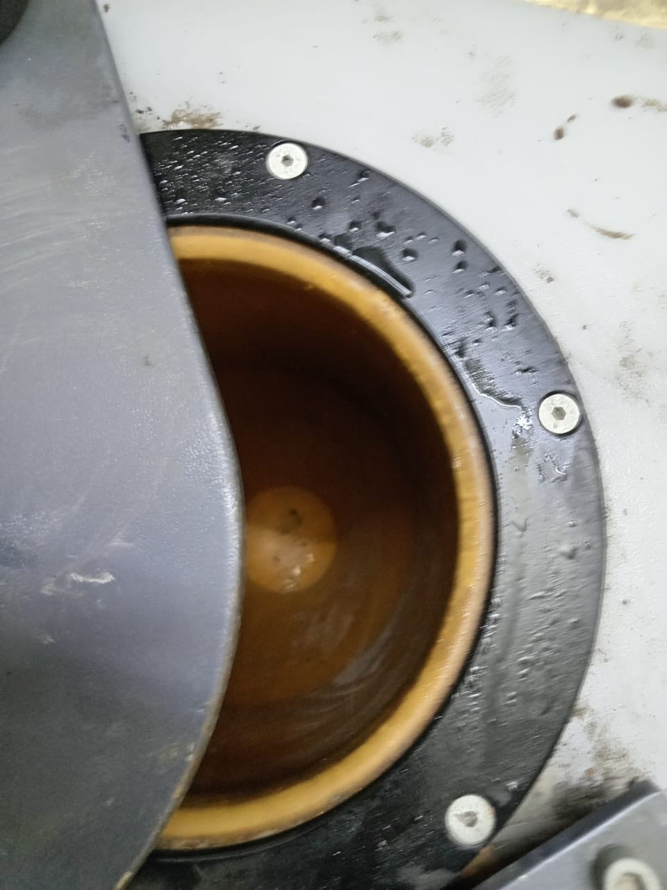 مكائن للبيع ‏مكينة خياطة خشن 
ومكينة خياطه درفش
ومكابس احذيه غساله تركي السعر بل خاص ) ***********
