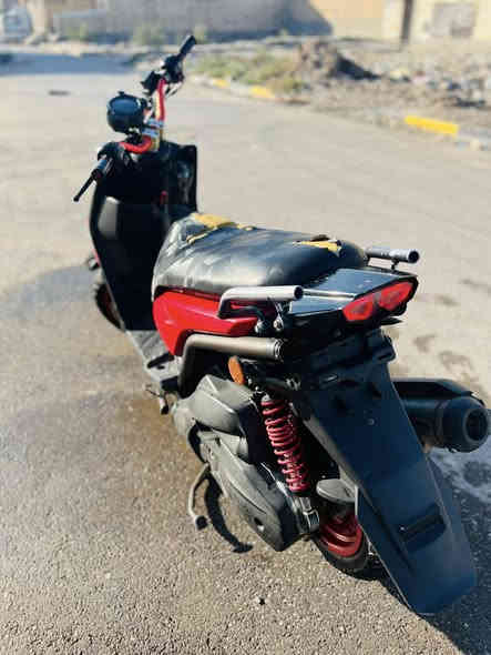 السلام عليكم 
دراجه سكنس جبلي 2013 للبيع 
مكينه مكفوله كفاله عامه مامفتوحه جيب فيتر وفحص
كهربائيات كلها شغاله الدراجه بيها غراض ستيرن رياضي بكلايت R6 يدات بريك كوسو جاملغ رياضي ودراجه وياها دمام سستم سماعتين بلوتوث مكاني الحسينيه مال راشديه 
السعر خاص 
رقمي *********** بي واتساب
