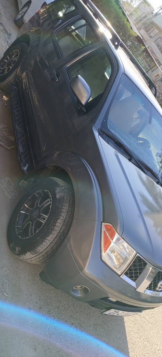 نيسان بافندر موديل 2007 وارد امريكي
تبريد قطعتين 3قطع تبديل بنيد جاملغ وباب سكن
كير ومكينه خير من الله السياره جاهزه من كلشي
وكافله كير محرك حداديه 
مكان السياره بغداد الوزيريه 
رقم السياره سليمانيه باسمي  تحويل مباشر 
السعر ٩٠$ 
هاتف/  ***********
