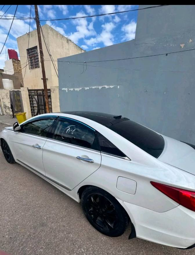 سونتا ٢٠١١ خليجي فول ماعدا البصمه بيها قطعه وحده باب الصدر تبريد ثلج ❄️محرك ٢٤٠٠  صاحب السياره *********** مكان السياره النجف
