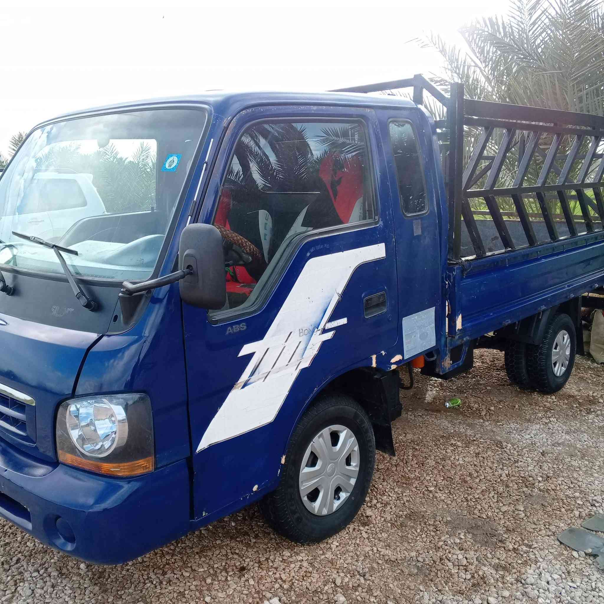 كيه ام عيون مكفولة من الضربه والمعجون من عده راشات صبغ جماليه 2003شاصي مكفول مكينه جديد شرط وكير مشروط الكسن مشروط سنويه 30رقم نكليزي واسط السعر 73المكان النجف قضاء المشخاب ***********
