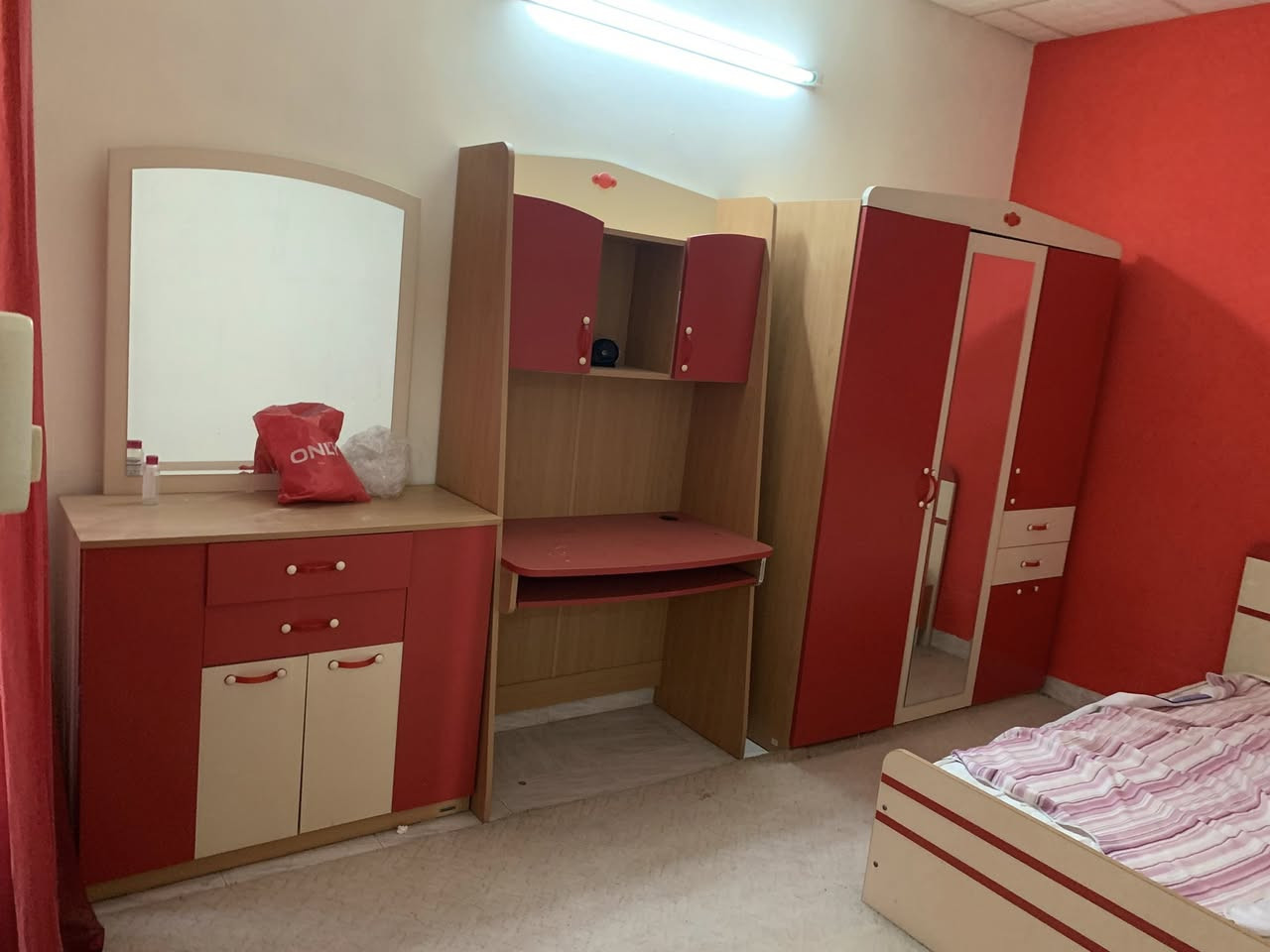 غرف نوم تركيات ماركة للبيع نفر ونفر ونص
العنوان / كاني كردا  الشارع السايدين مقابل المدرسه التركيه 
رقم موبايل ***********
