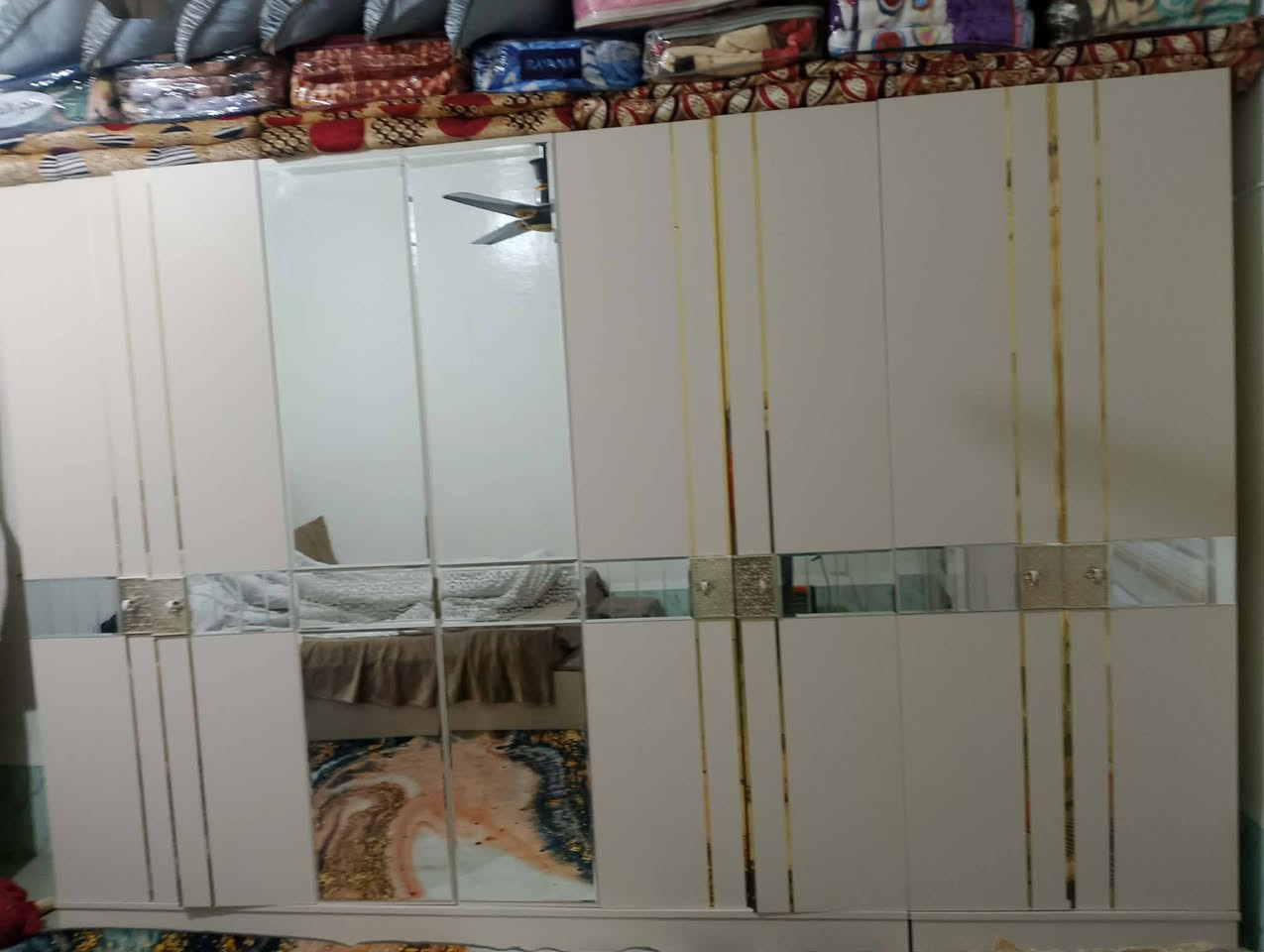 السلام عليكم غرفه تركي مستعمله
الضرر فقط بالجربايه 

شراي خابرني هذه رقمي ***********
