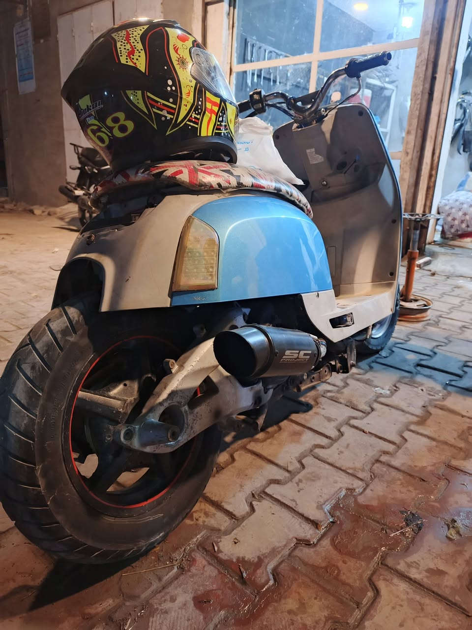 سلام عليكم حبايب
دراجة بوليسي مزودة محرك سكنس بوشة58ونص دراجة بيها شلعة ومعدل شك الكاع دراجة كاملة علا اخر حباية بس متروكة صارلها هواي عوزها بس باتري جيب وشغل 

السعر:550وبيها مجال

العنوان:كوت_زويرجات_قرب مركز شباب

الرقم:***********
